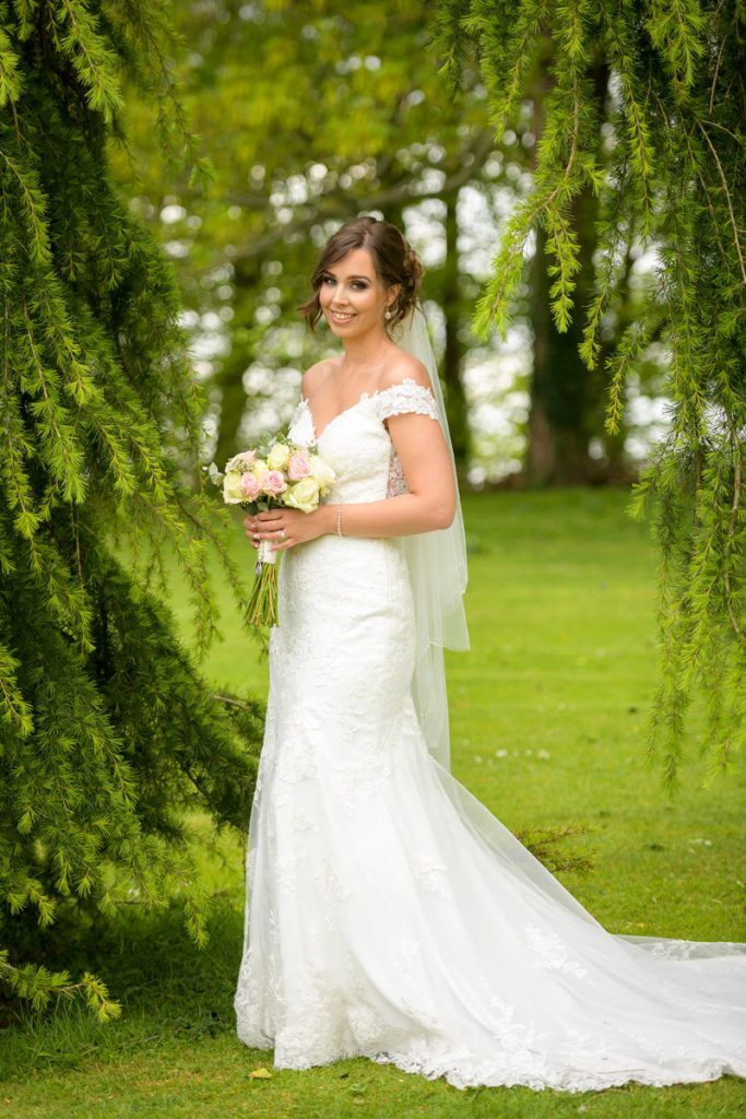 wedding_photographer_de_vere_tortworth_court_12 Beautiful Bride at Tortworth Court Wedding Photography